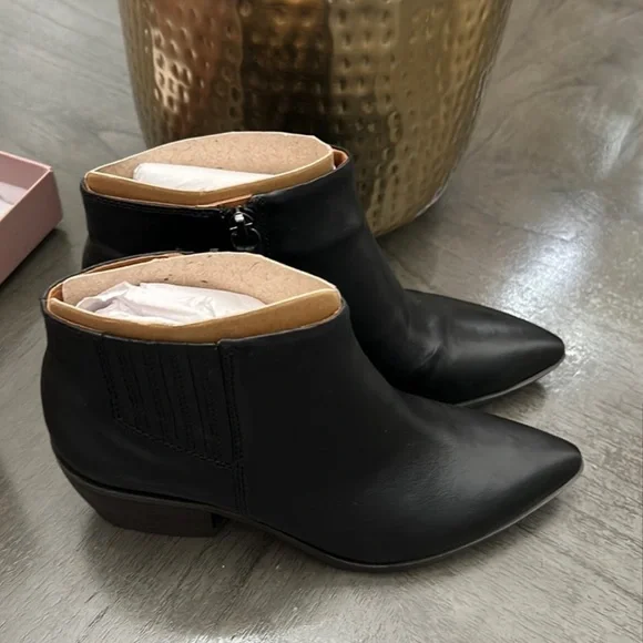 Franco Sarto Women's Spur Pointed Toe Ankle Boot - Picture 4 of 9